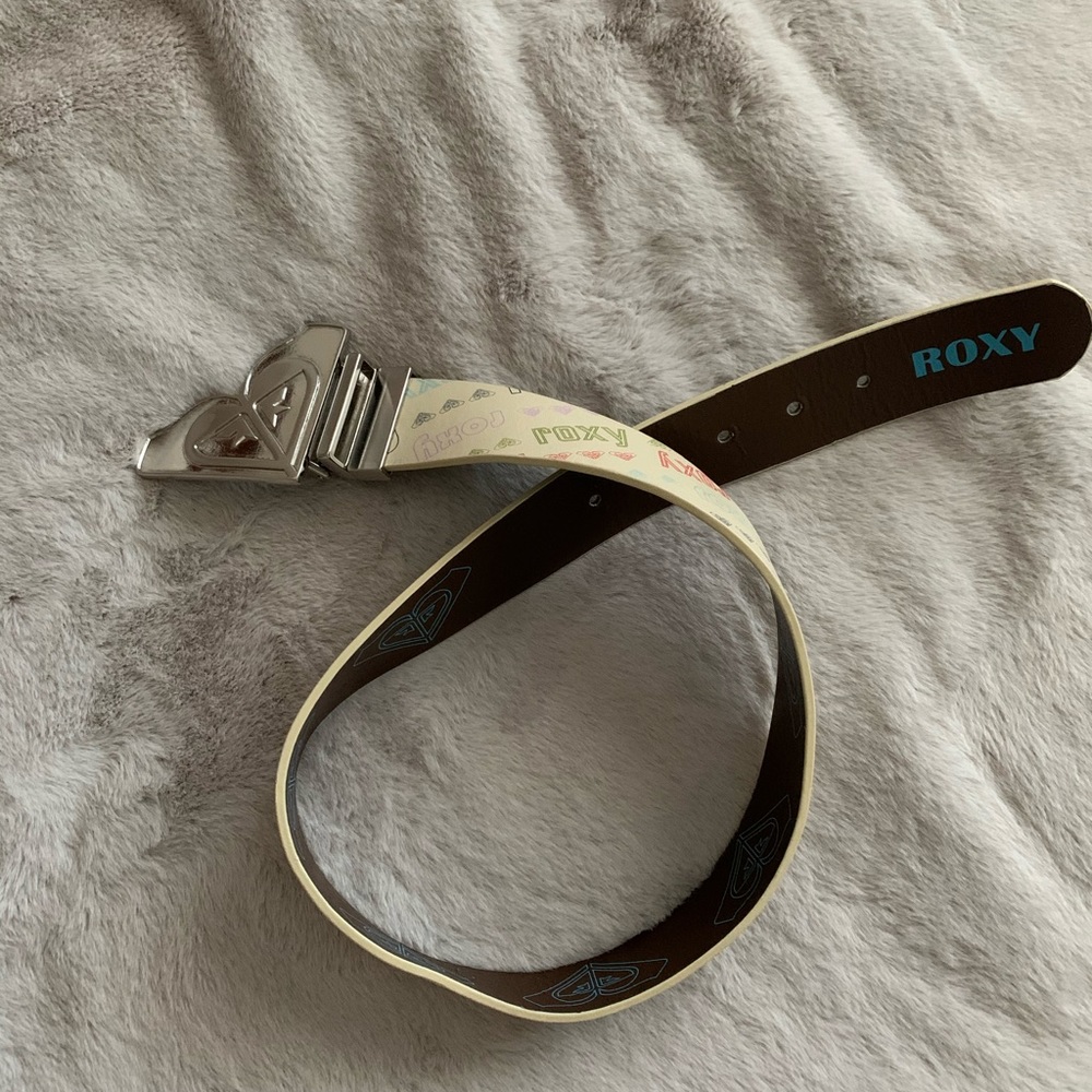 3 for $25 🛍 / Y2k Roxy Girls Patterned Logo Belt 🏄‍♀️